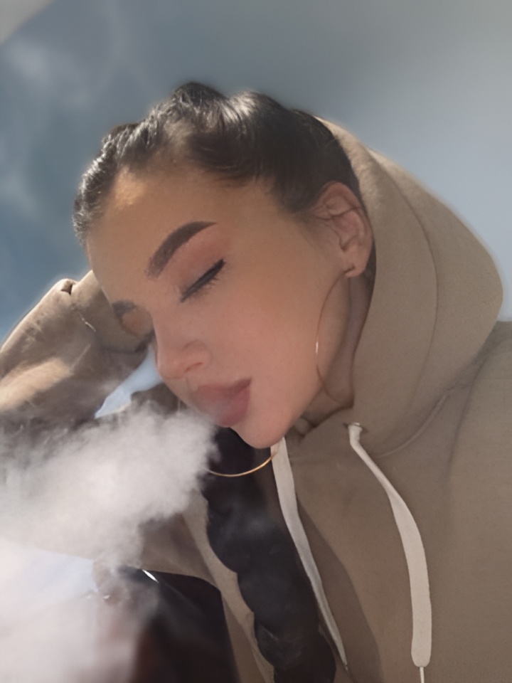 Анюта привлекательная девушка из Дальнегорска цена от 1500 руб