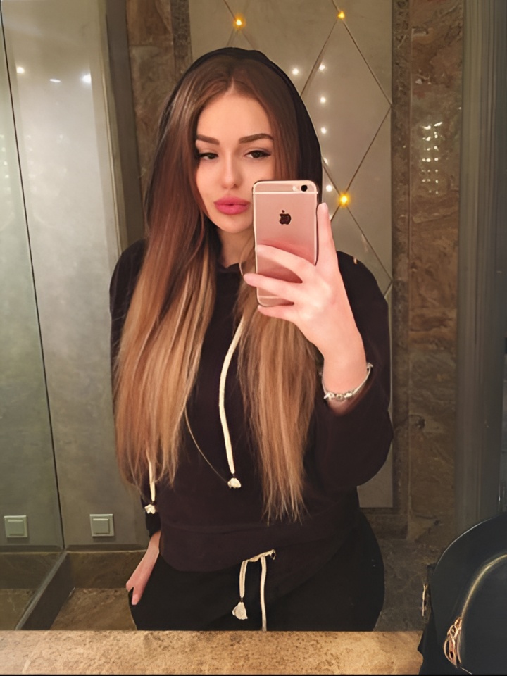 Лизочка привлекальеная девушка из Дальнегорска цена от 3000 руб