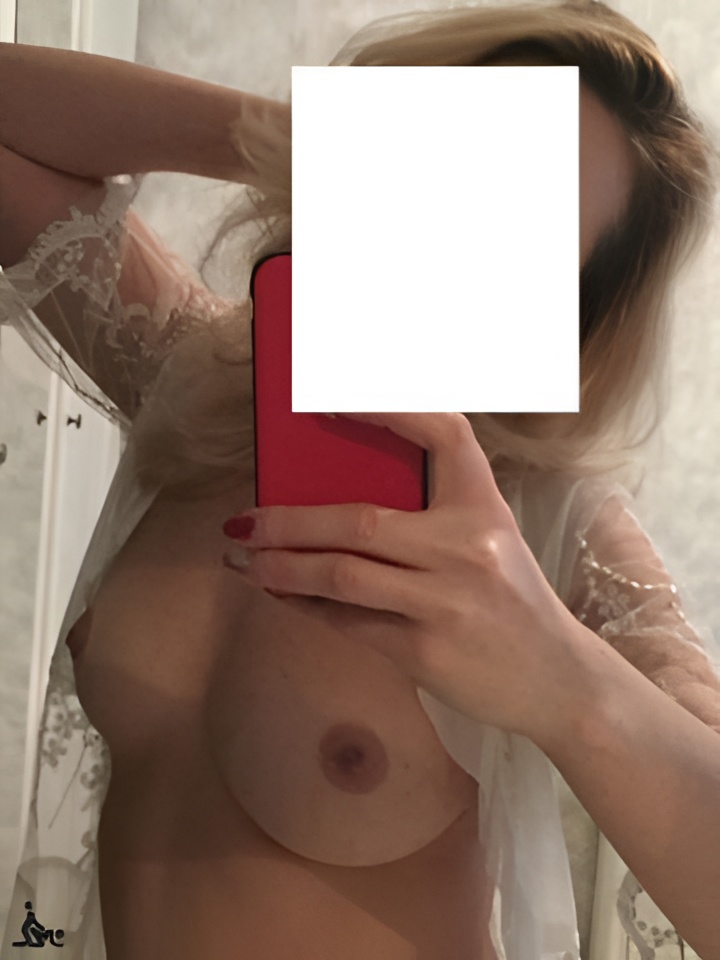 Софа привлекательная девушка из Дальнегорска цена от 3000 руб