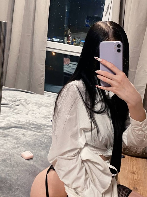 Олечка привлекательная девушка из Дальнегорска цена от 5000 руб